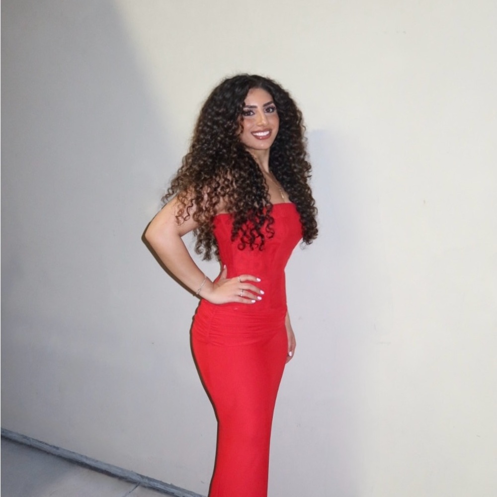 Chic Strapless Red Dress - Picture 2 of 5